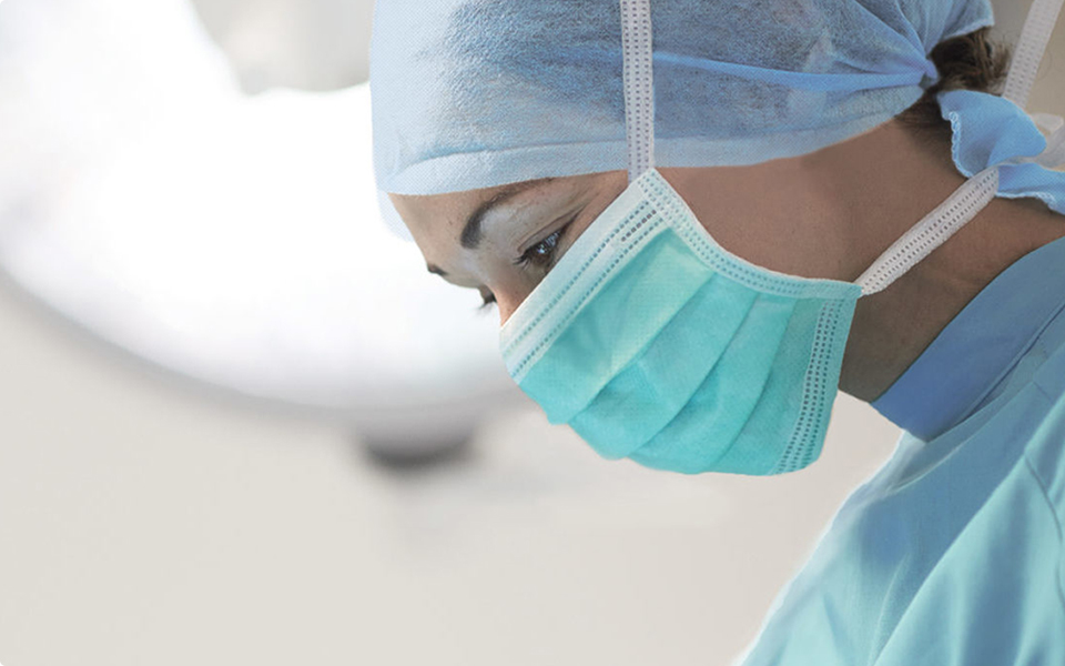 الأقمشة الطبية غير المنسوجة